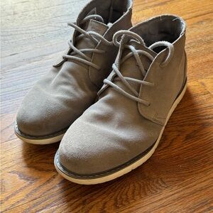 Men's TOMS Gray Suede Chukkas